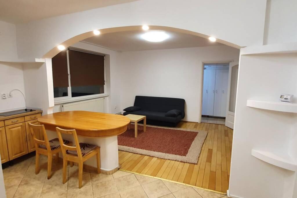 Titian'S Cozy Apartment Sibiu Buitenkant foto