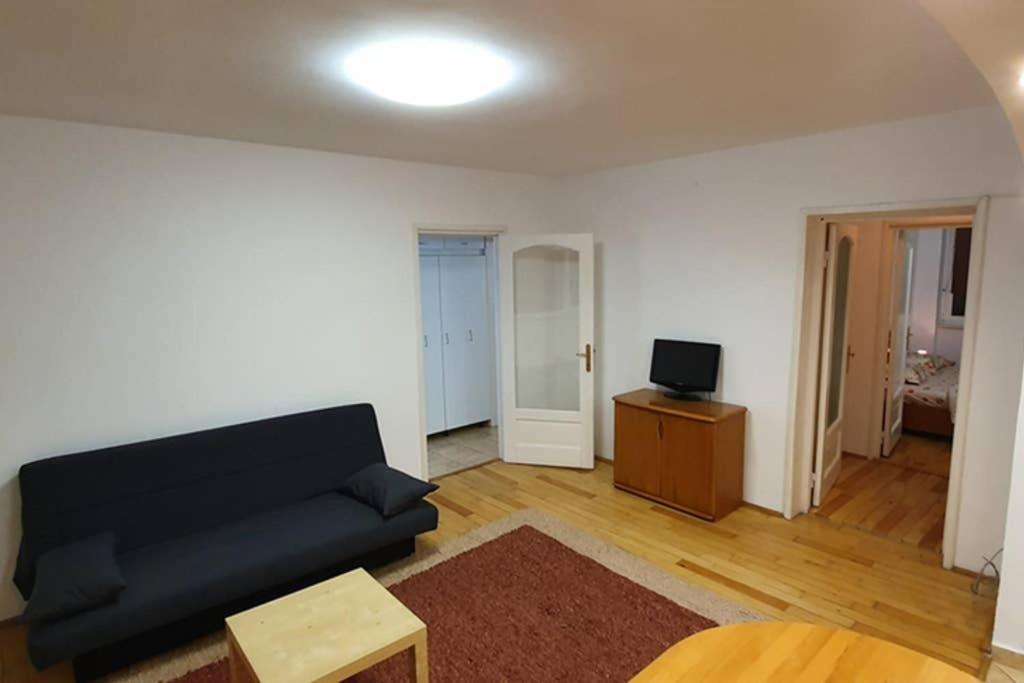 Titian'S Cozy Apartment Sibiu Buitenkant foto